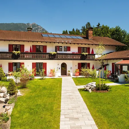 Bayern Resort Hotel - Adults only - mit Zugspitzblick - Eibsee-Nähe - Wellnessbereich - Naturpool im Sommer-2